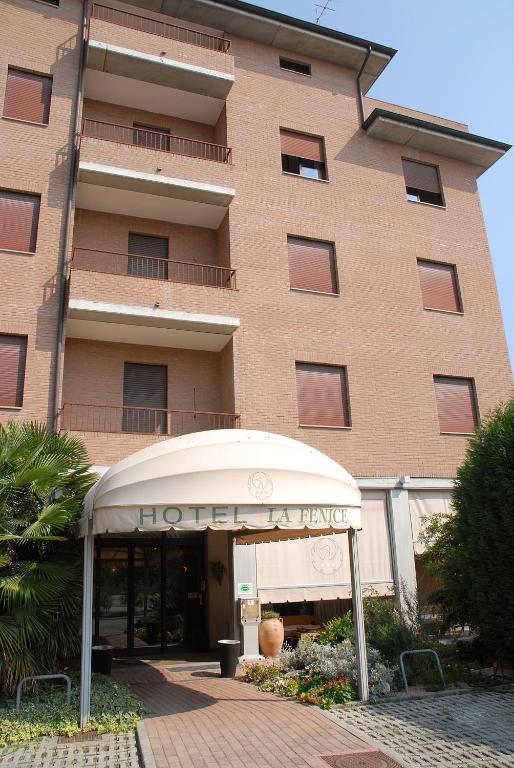 拉菲尼斯酒店 福尔米吉内 外观 照片